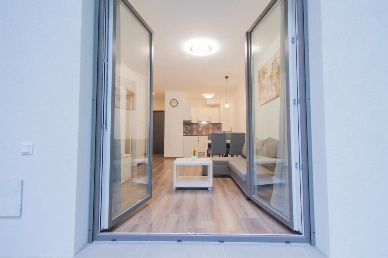 Corvin Modern Suite Budapest Bagian luar foto